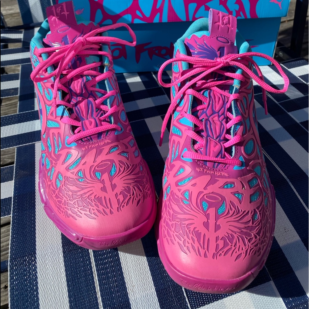 LaMelo basketball shoes 10.5